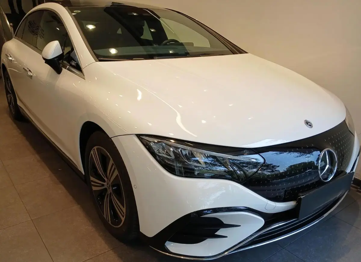 بنز،  EQE Sedan