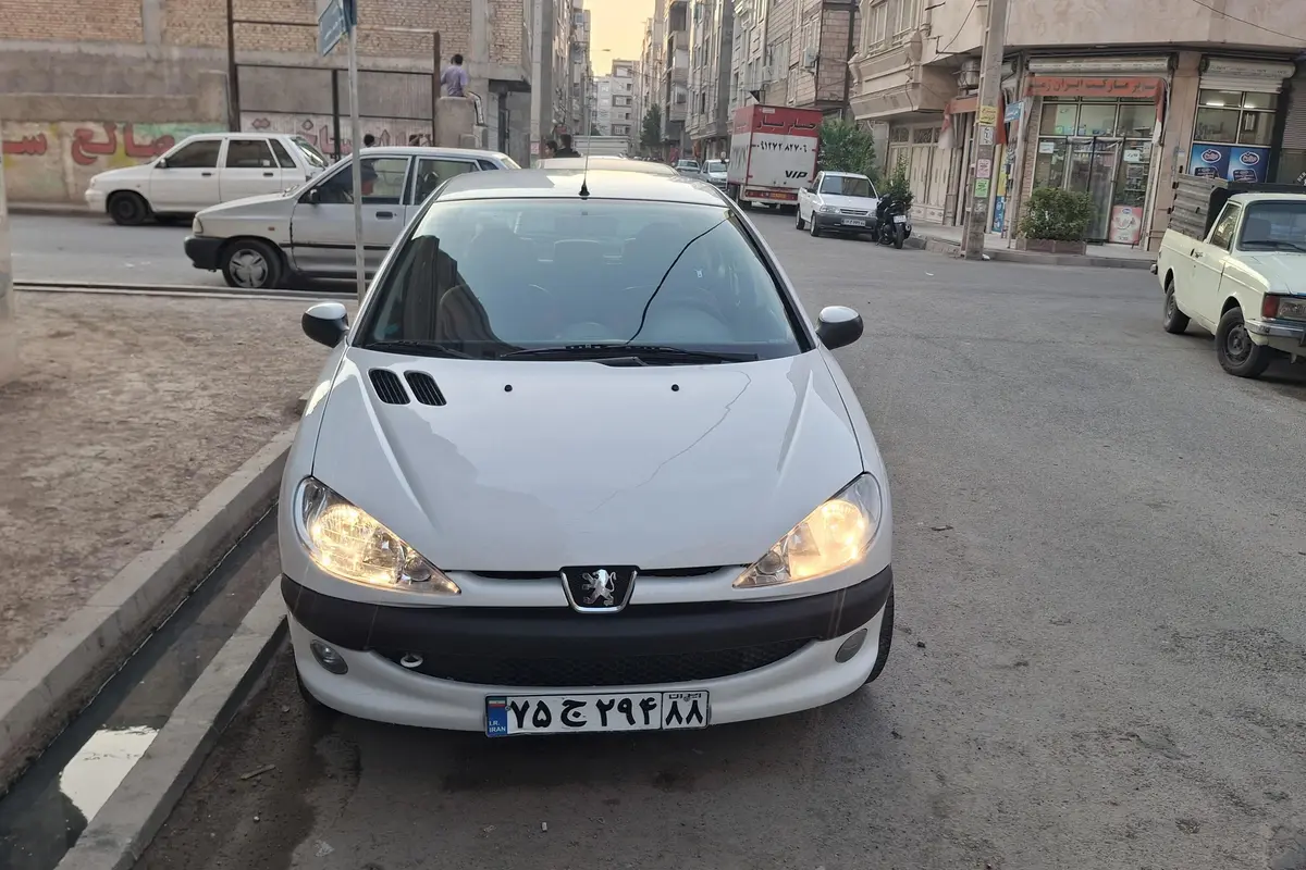 پژو  206