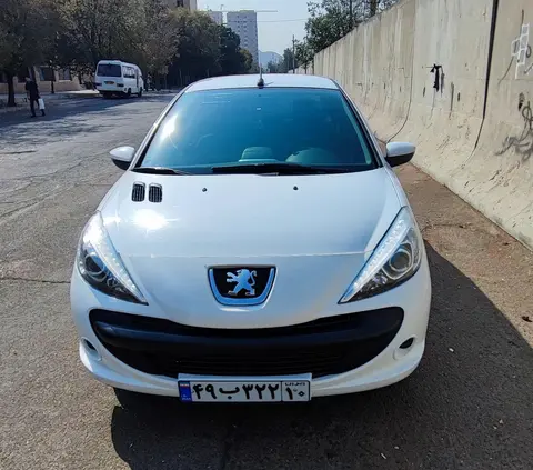 پژو، 207