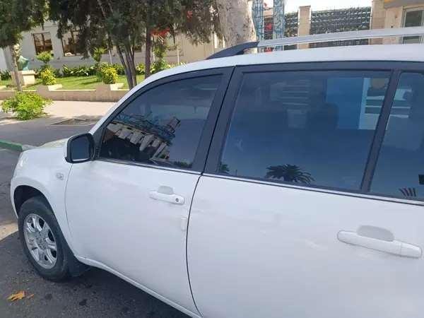 ام وی ام، X33