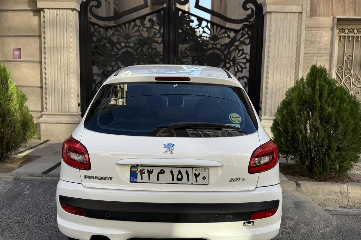 پژو،  207
