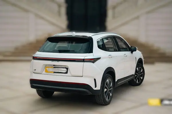 ام وی ام  X77