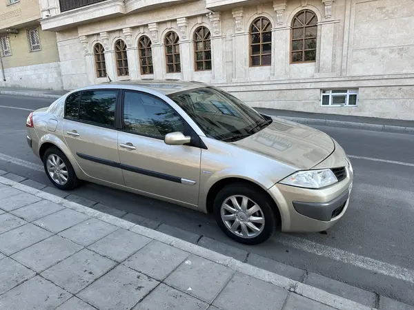 رنو، مگان (وارداتی)