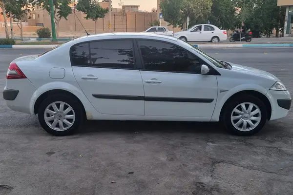 رنو  مگان (مونتاژ)
