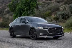 مزدا، 3 وارداتی