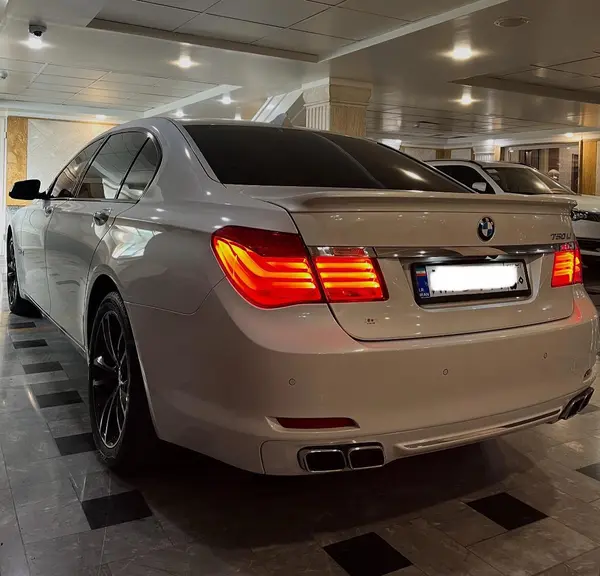 ب ام و، سری 7