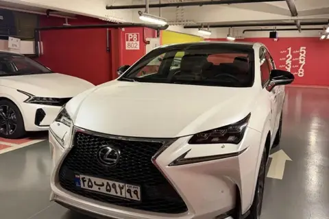 لکسوس، NX