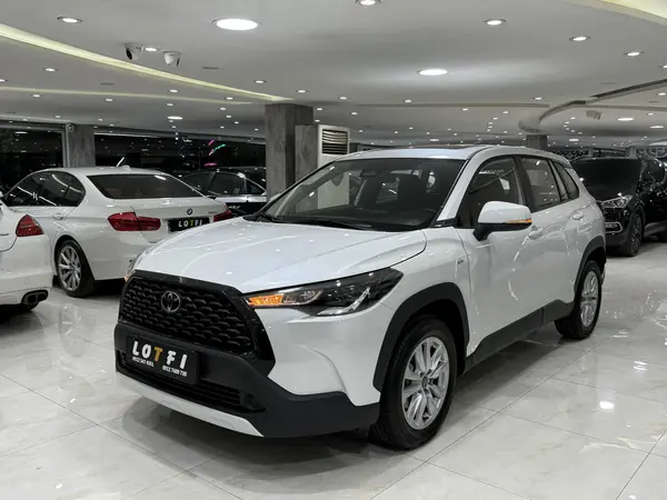 تویوتا، کرولا کراس هیبرید