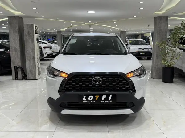 تویوتا، کرولا کراس هیبرید