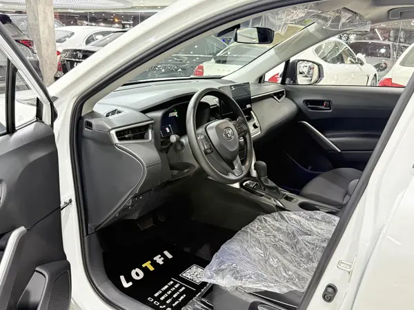 تویوتا، کرولا کراس هیبرید