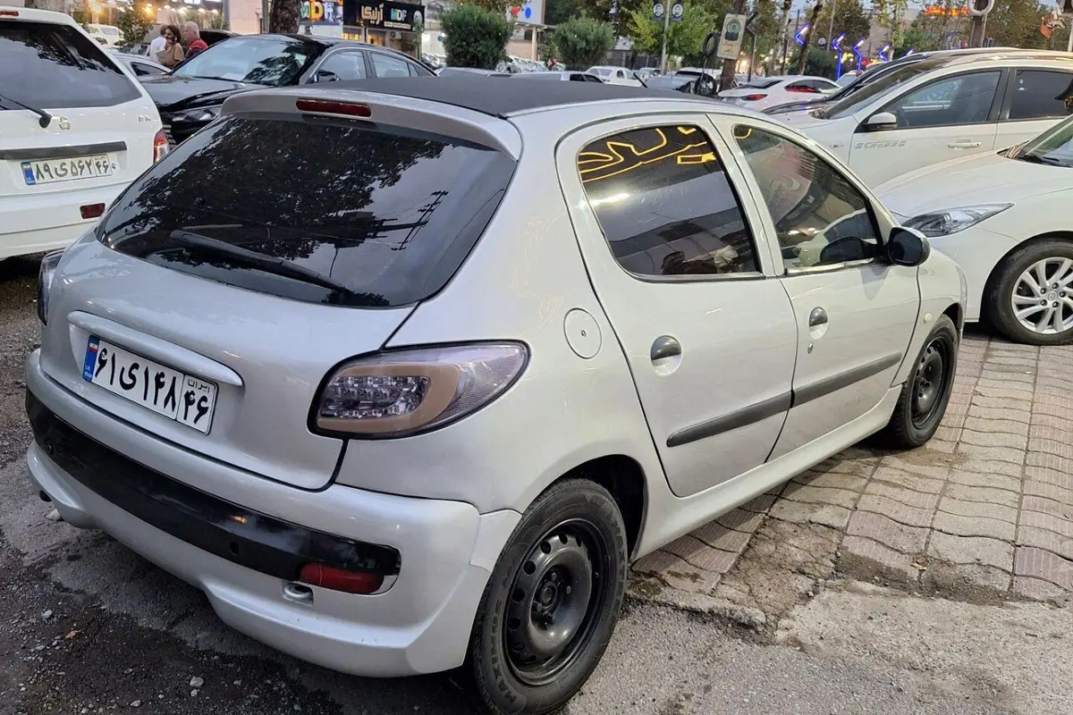 پژو،  206