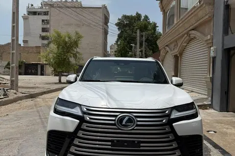 لکسوس، LX