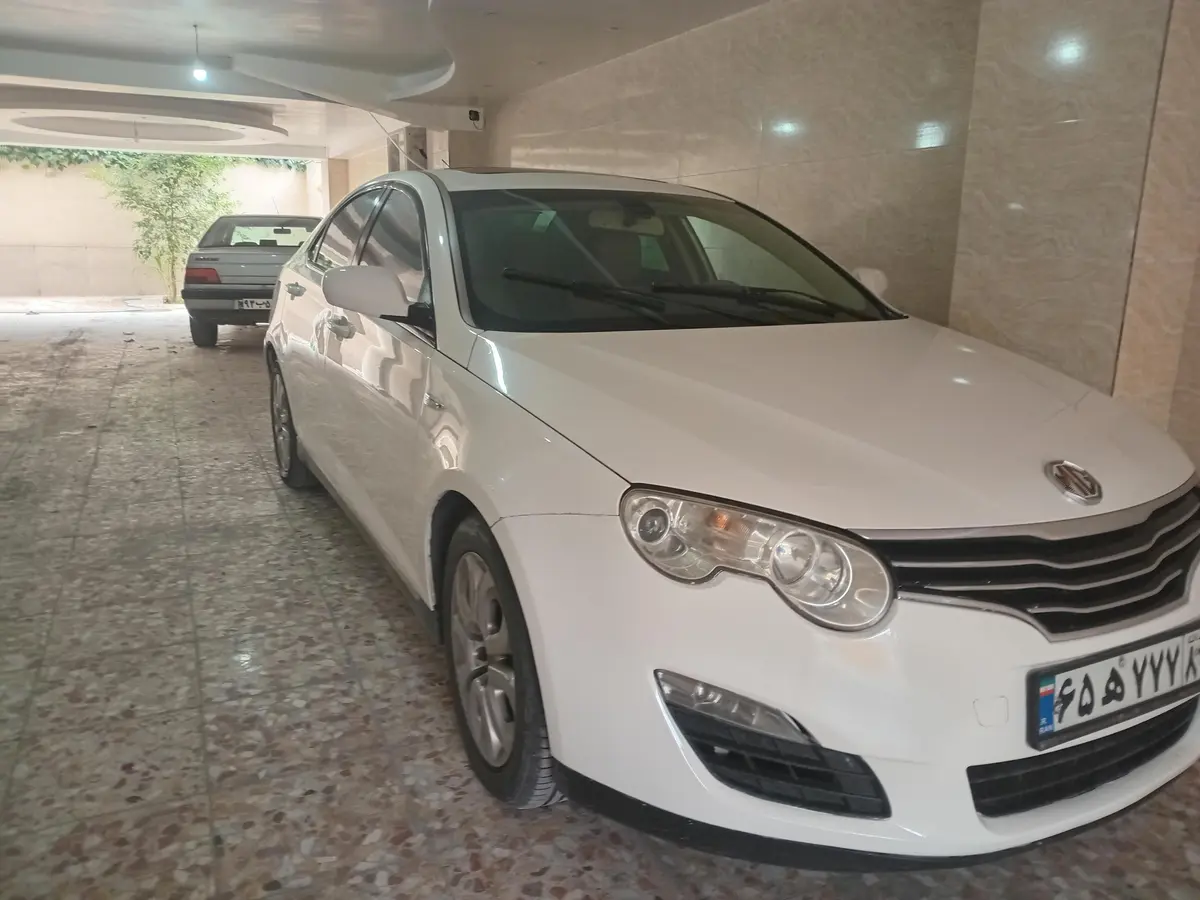 ام جی،  550