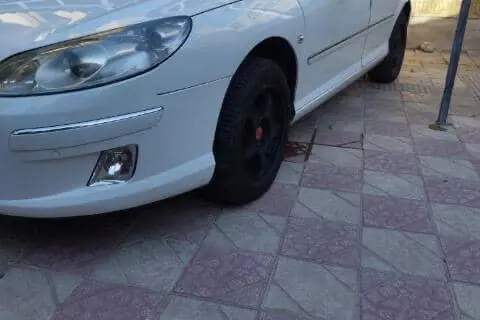 پژو،  407