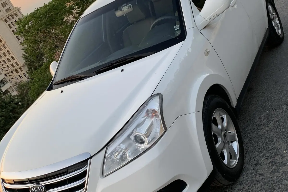 ام وی ام،  550
