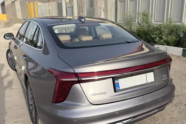 هونگچی  H5