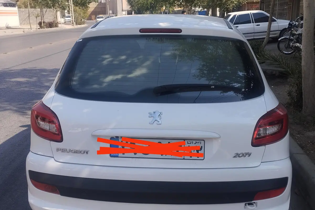 پژو،  207