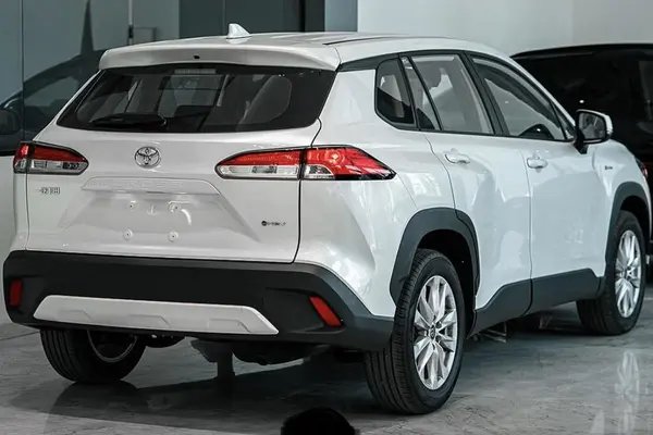 تویوتا، کرولا کراس هیبرید