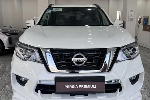 نیسان، ترا