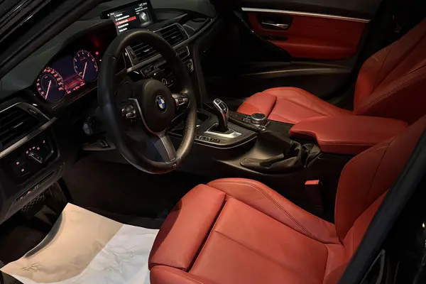 ب ام و، سری 3 سدان