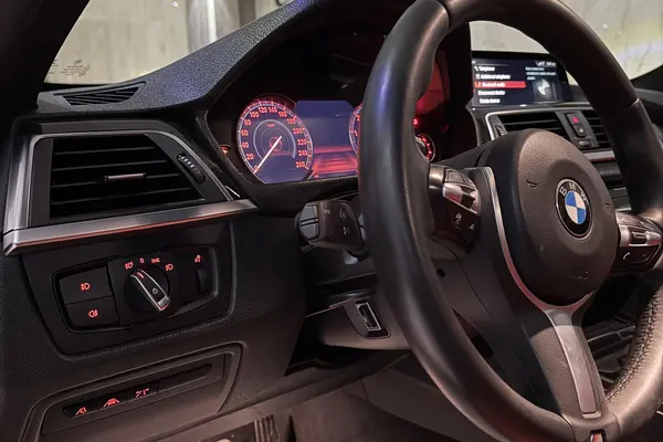 ب ام و، سری 3 سدان