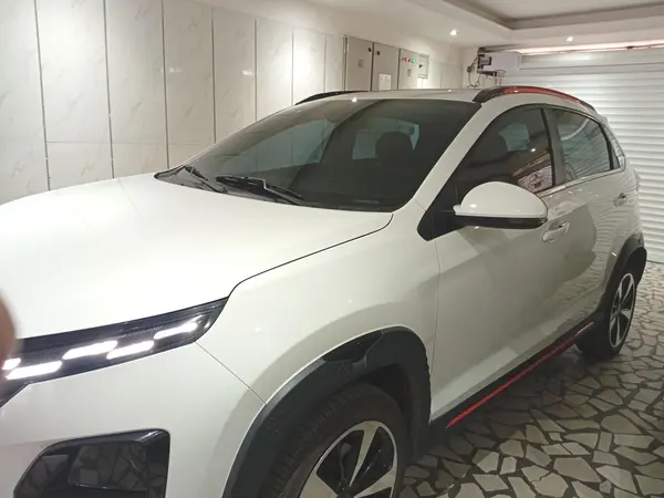 ام وی ام  X33 کراس