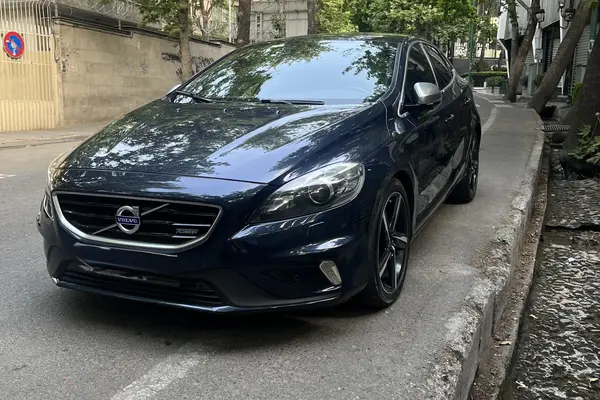 ولوو، V40
