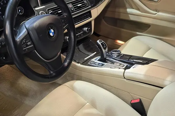 ب ام و، سری 5 سدان