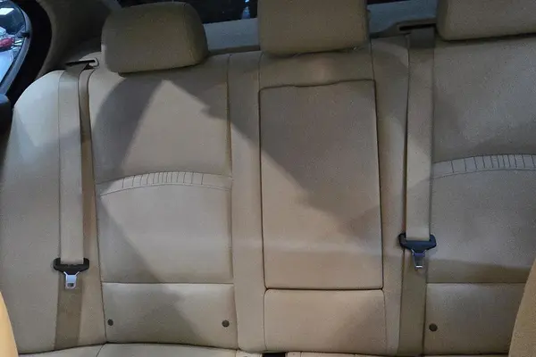 ب ام و، سری 5 سدان