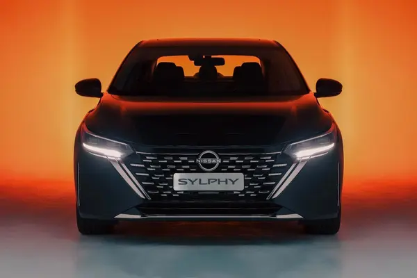 نیسان، سیلفی