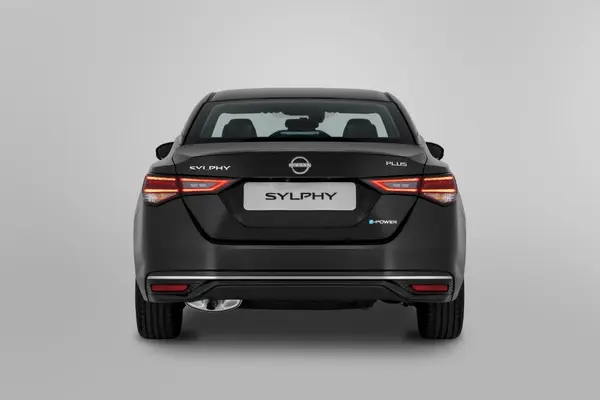 نیسان، سیلفی