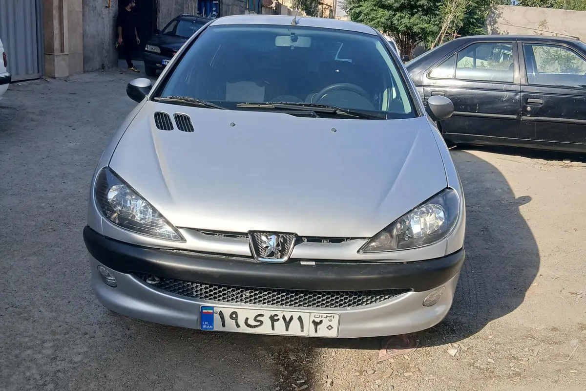 پژو،  206