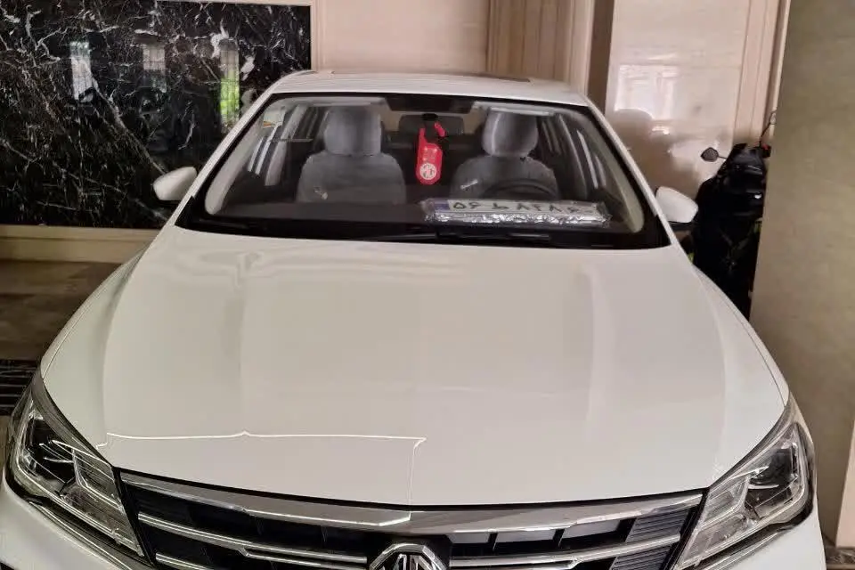 ام جی،  5