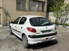 پژو، 206