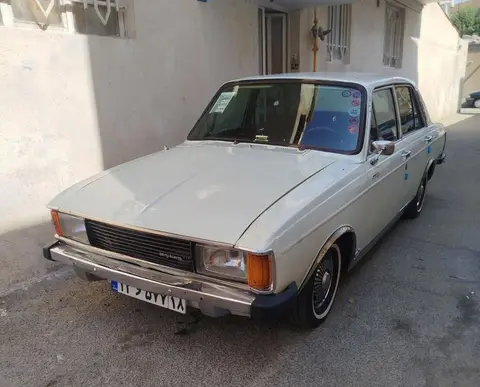 پیکان، سدان