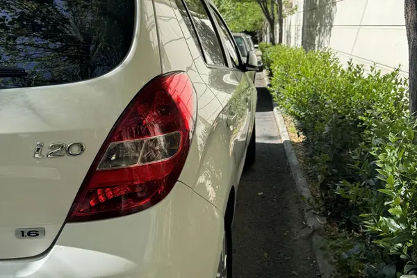 هیوندای  i20
