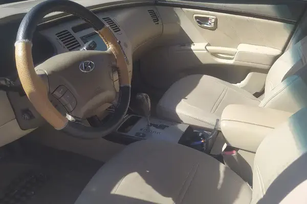 هیوندای، آزرا (گرنجور)