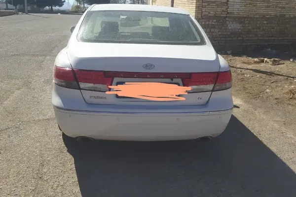 هیوندای، آزرا (گرنجور)