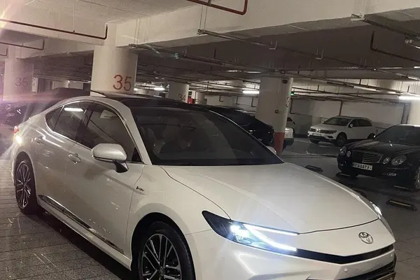 تویوتا، کمری هیبرید