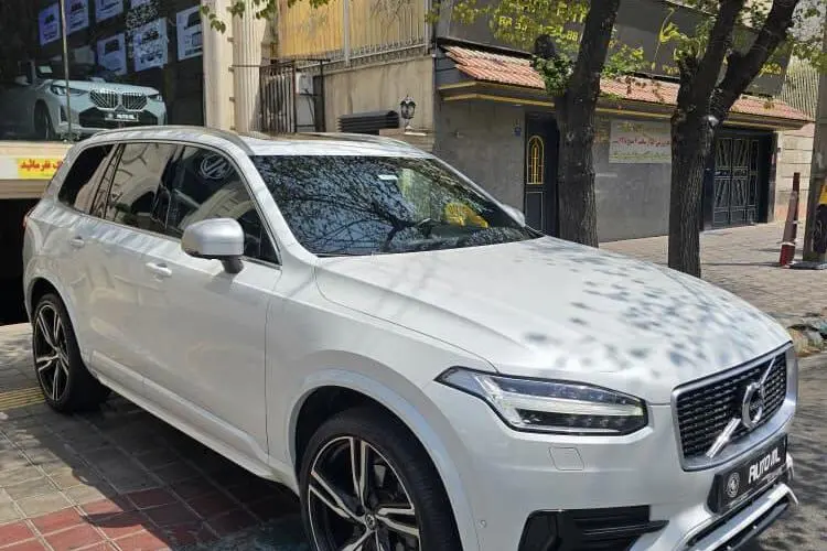 ولوو  XC90