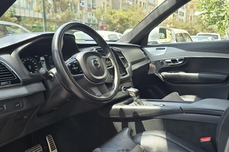 ولوو  XC90