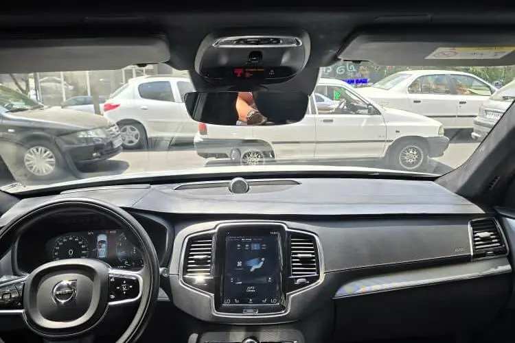 ولوو  XC90