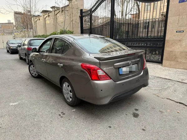 نیسان، سانی