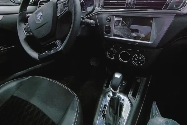 تارا، اتوماتیک V4