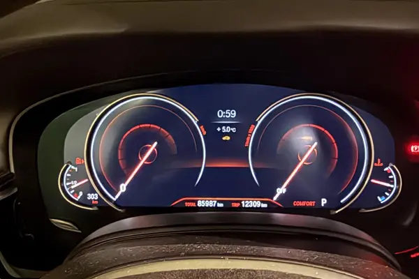 ب ام و، سری 5 سدان