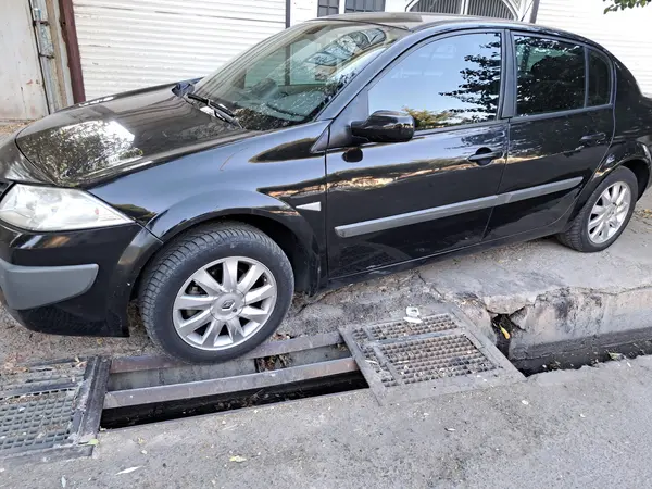 رنو، مگان (مونتاژ)