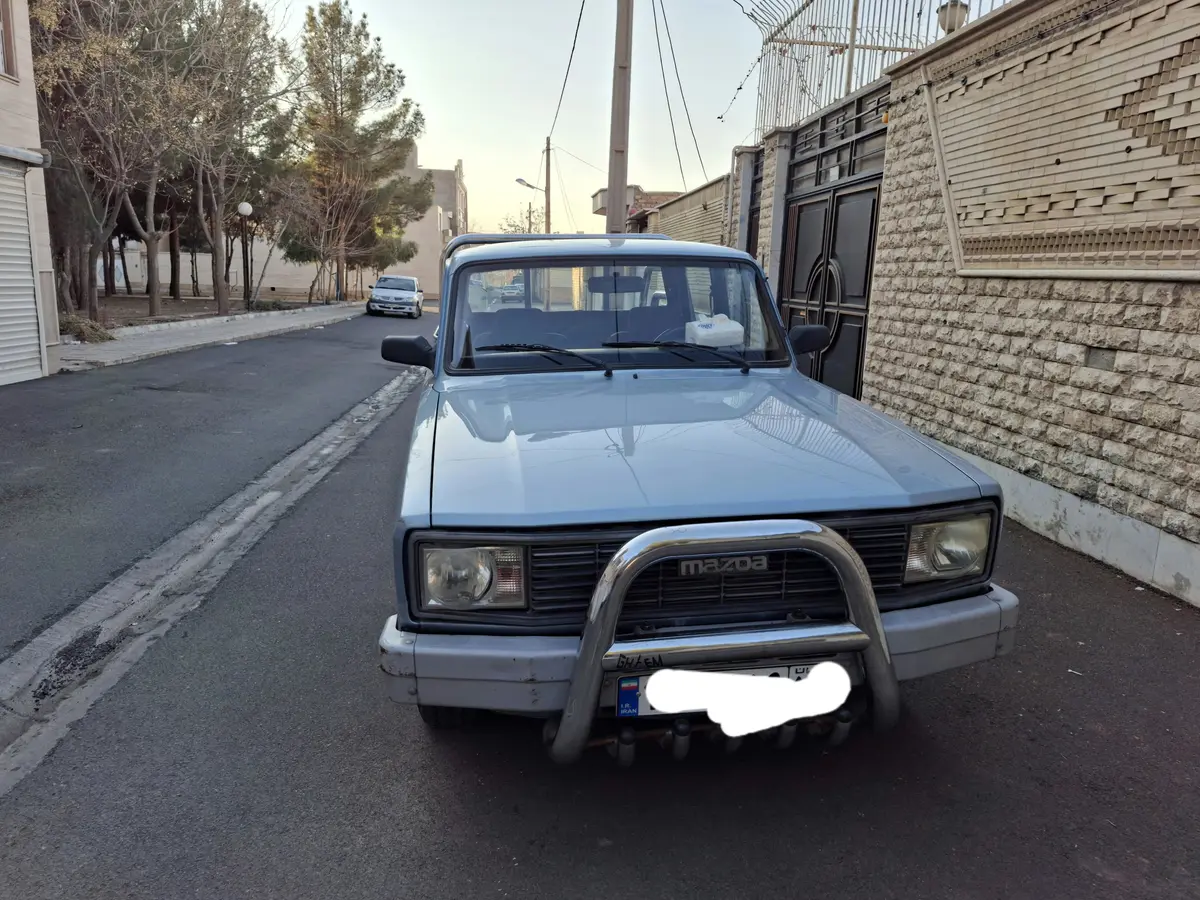 مزدا،  وانت دوکابين