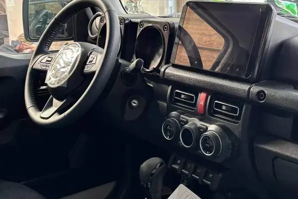سوزوکی  جیمنی 3 در