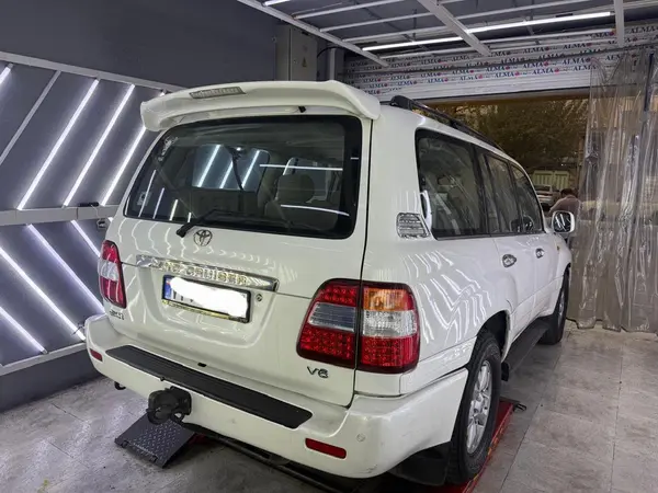 تویوتا، لندکروز چهار در