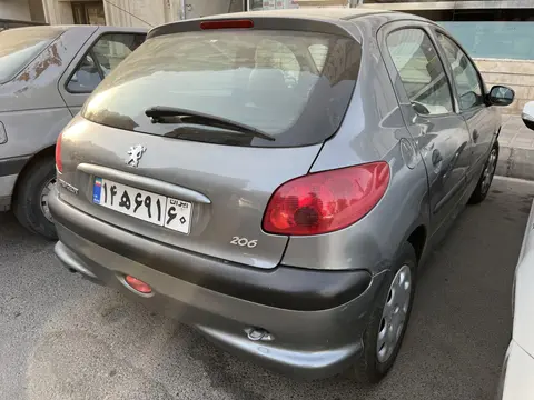 پژو، 206
